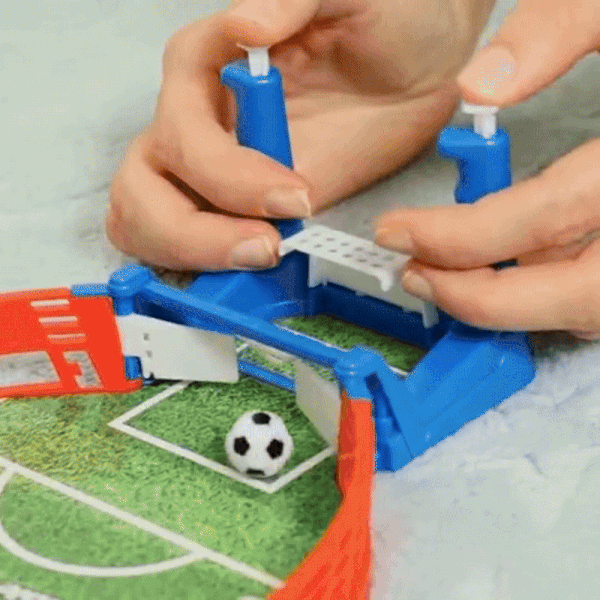 MINI MASĂ DE FOTBAL INTERACTIVĂ