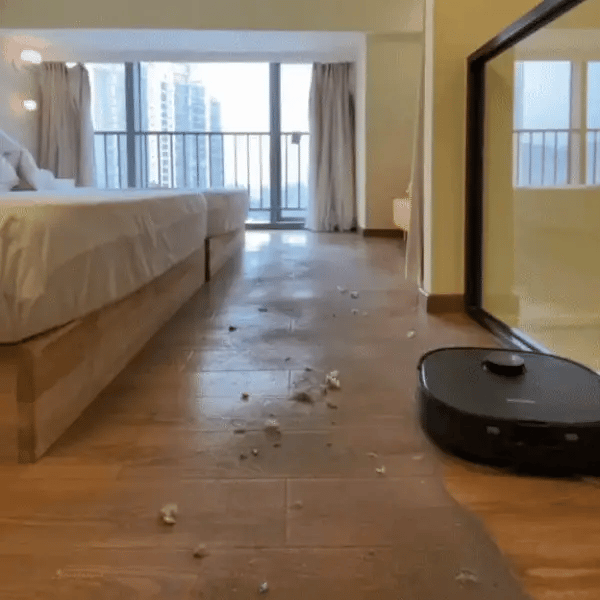 Aspiratorul Robotix